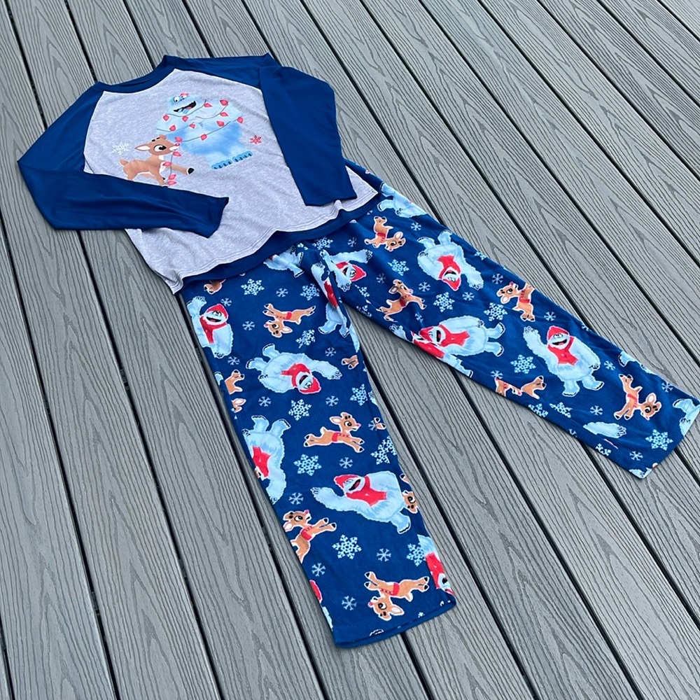 ❄️ Rudolph the Red Nose Reindeer Pajama Set